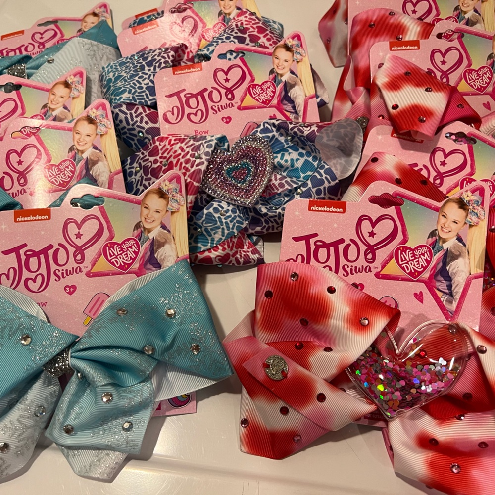 Jojo Siwa Bow